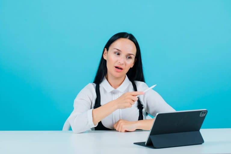 Read more about the article Programas de Blended Learning no Reino Unido: Aulas online e presenciais