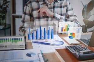 Business Management 5 BUSINESS MANAGEMENT 1