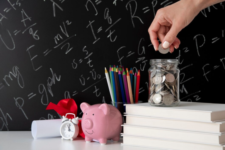Scopri di più sull'articolo Pianificazione finanziaria per studenti: vita universitaria senza stress