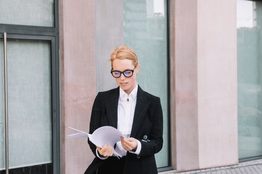 Dreaming of courtroom success? Here’s how to become a barrister in the UK (Even Without a Law Degree!) 9 how to become a barrister