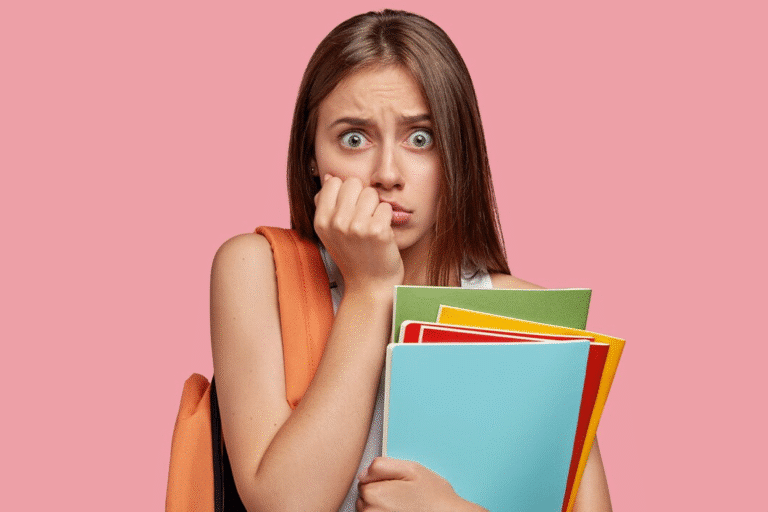 Scopri di più sull'articolo Condotta accademica scorretta: gli errori costosi che potrebbero rovinare la tua laurea