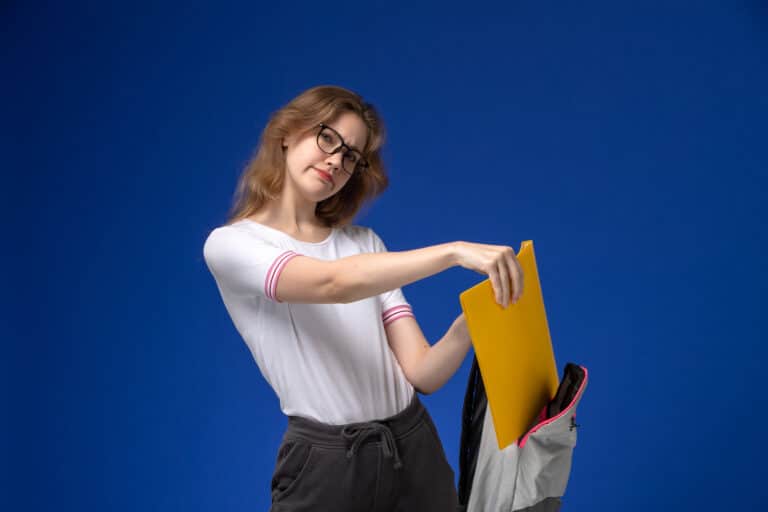 Read more about the article 10 elastycznych kierunków studiów dla osób z nieregularnym grafikiem pracy